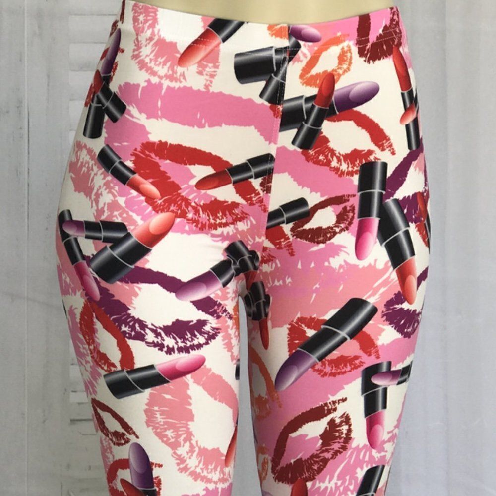 Lipstick leggings New 